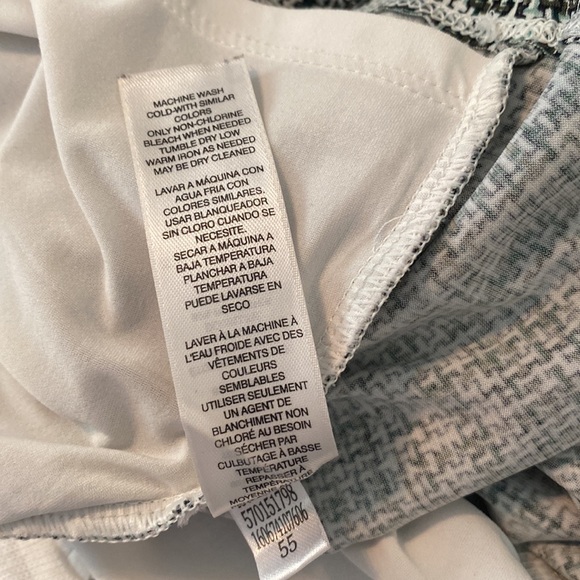 WHBM Sleeveless Plaid Shell - Picture 12 of 15